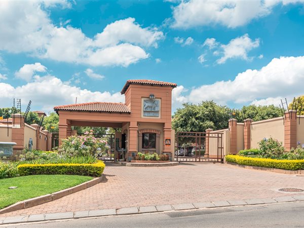 2 Bed Townhouse in Douglasdale