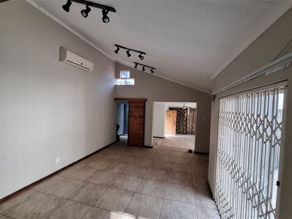 3 Bedroom Townhouse 3 Bedroom Townhouse