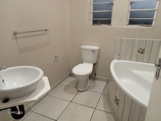 3 Bed Apartment in Waterval East photo number 11