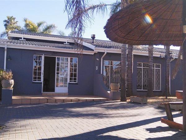 4 Bedroom House 4 Bedroom House