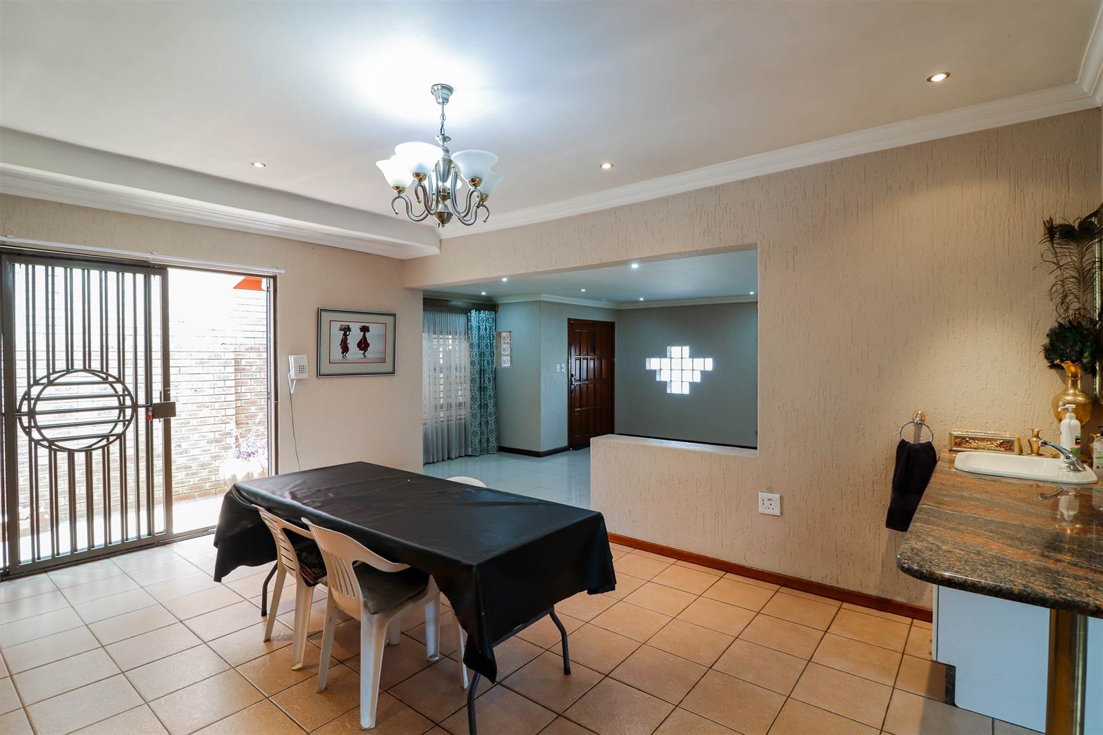 4 Bed House in Lenasia photo number 12