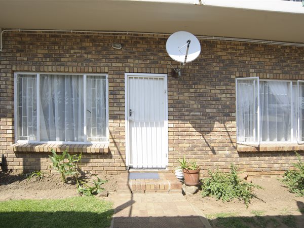 2 Bed House in Rensburg