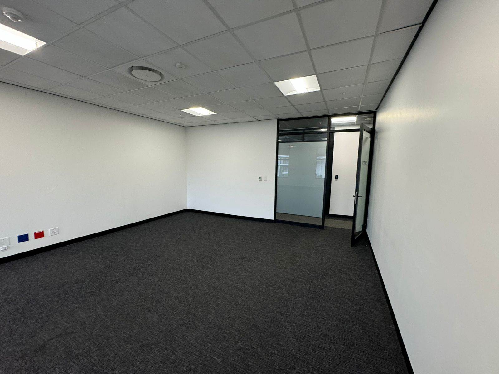 72  m² Commercial space in Sandown photo number 24