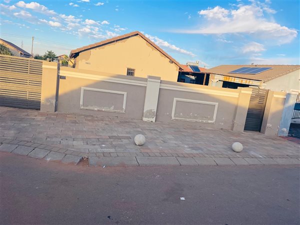 3 Bedroom House 3 Bedroom House