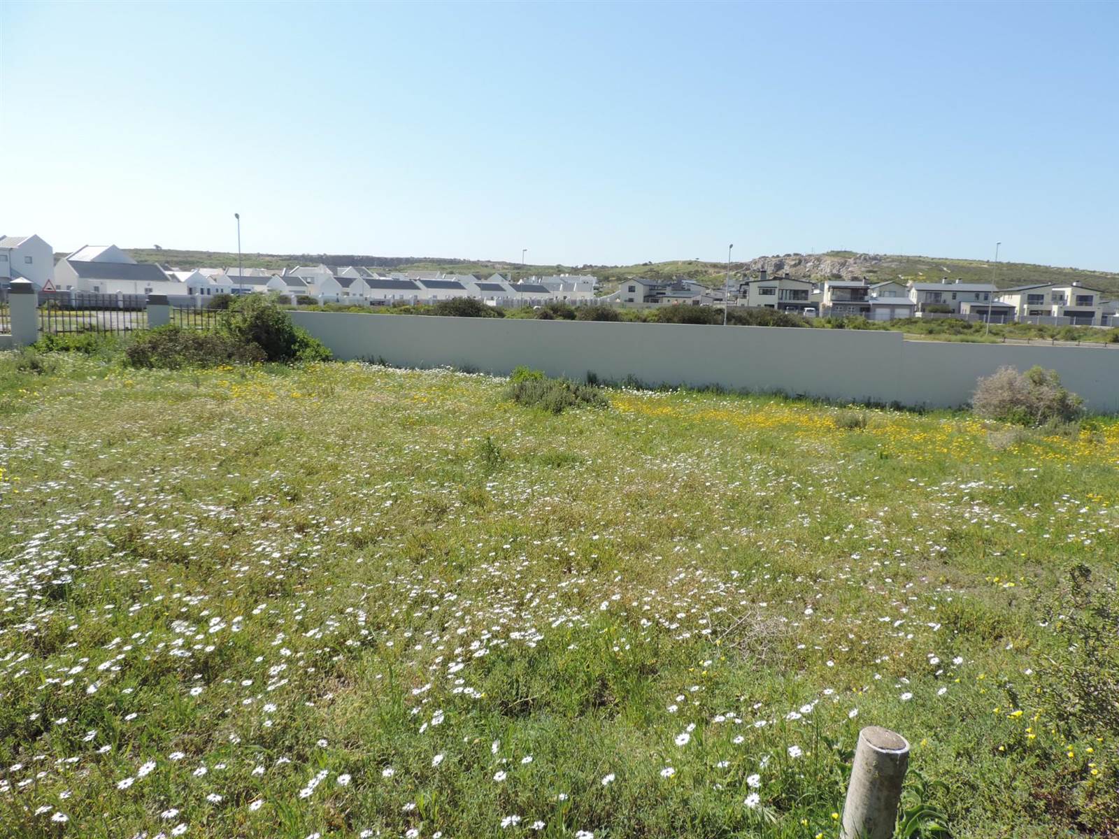 328 m² Land available in Waterfront photo number 7