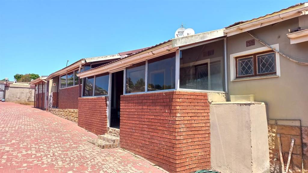700  m² Commercial space in Southernwood photo number 7