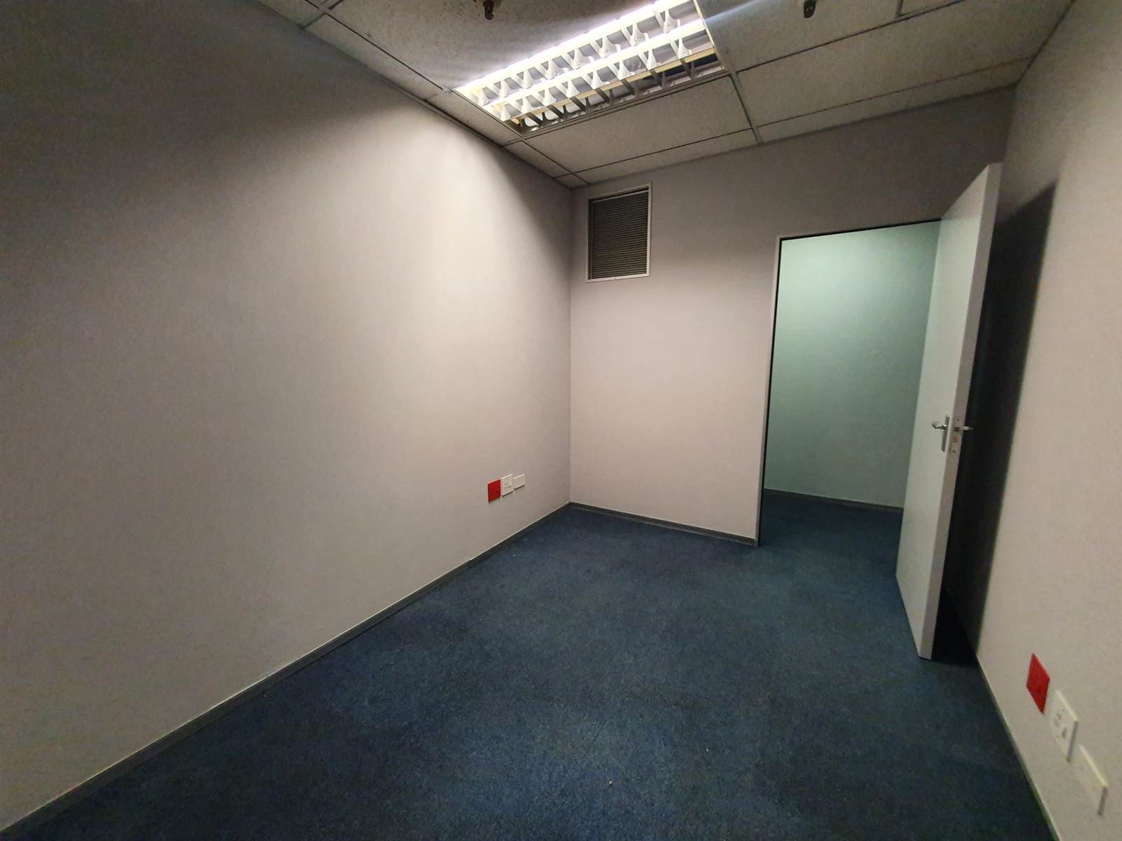88  m² Office Space in Durban CBD photo number 4