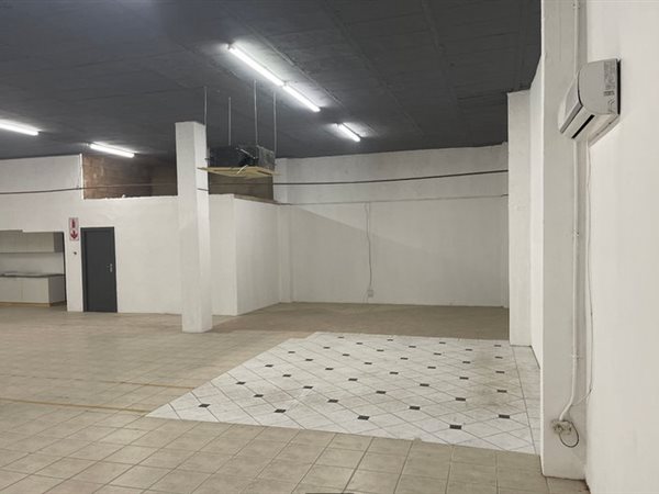 400 m² Commercial space 400 m² Commercial space