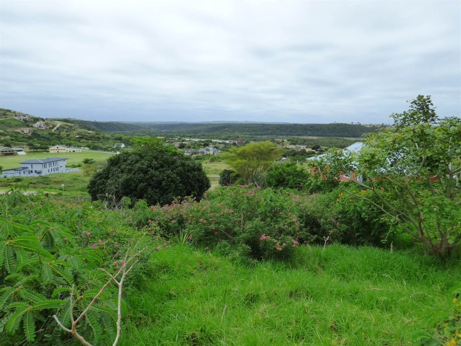 1106 m² Land available in Port Alfred photo number 2