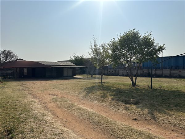 131  m² Industrial space in Modimolle