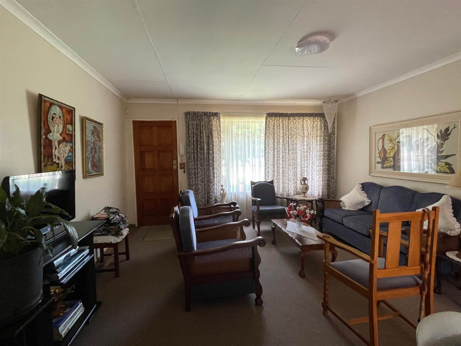 2 Bed Townhouse in Vredefort Dome photo number 16