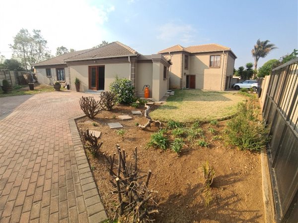 3 Bedroom House 3 Bedroom House