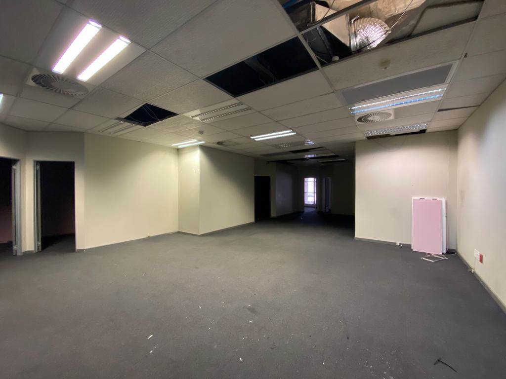 1000  m² Commercial space in Witbank Central photo number 2