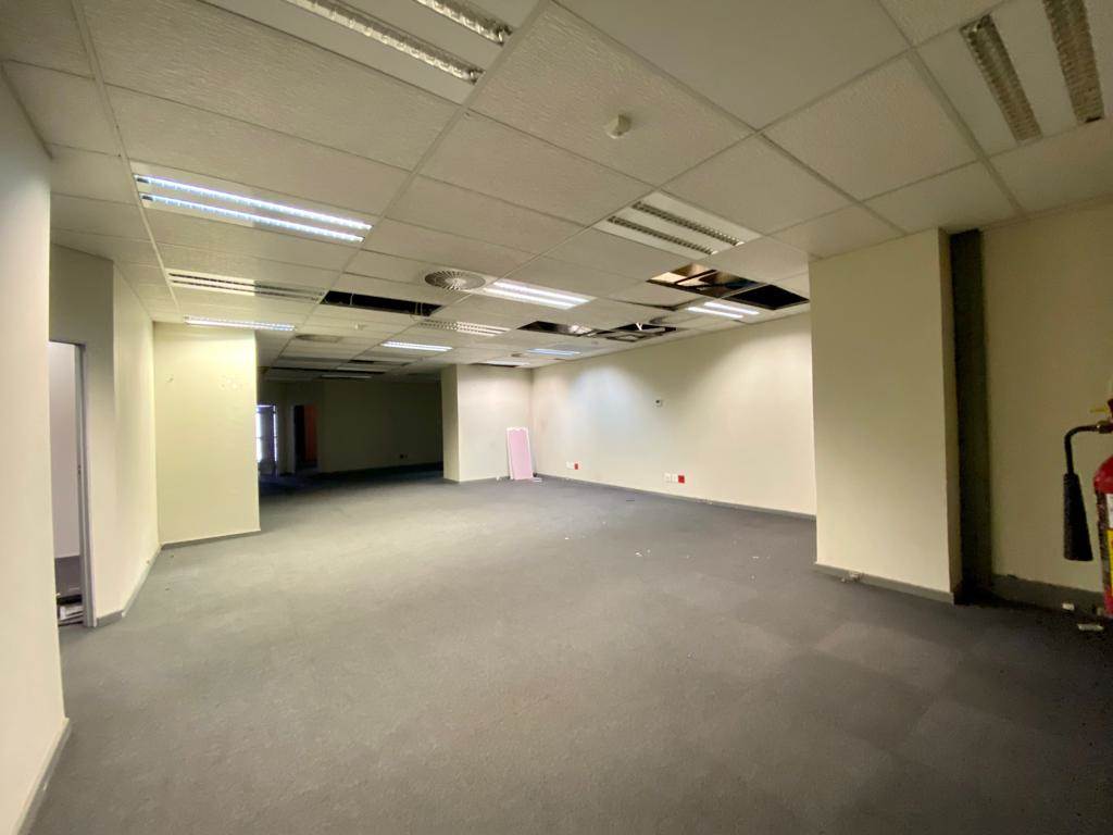 1000  m² Commercial space in Witbank Central photo number 3