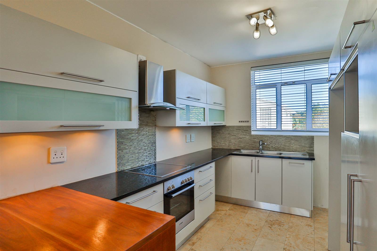3 Bed Apartment in Kenilworth Upper photo number 7