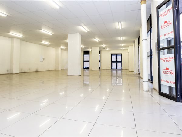130  m² Retail Space