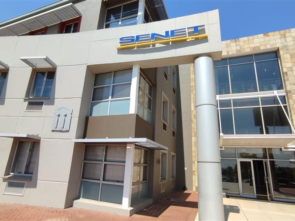 1014  m² Commercial space in Greenstone Hill