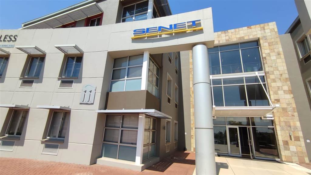 1014  m² Commercial space in Greenstone Hill photo number 1