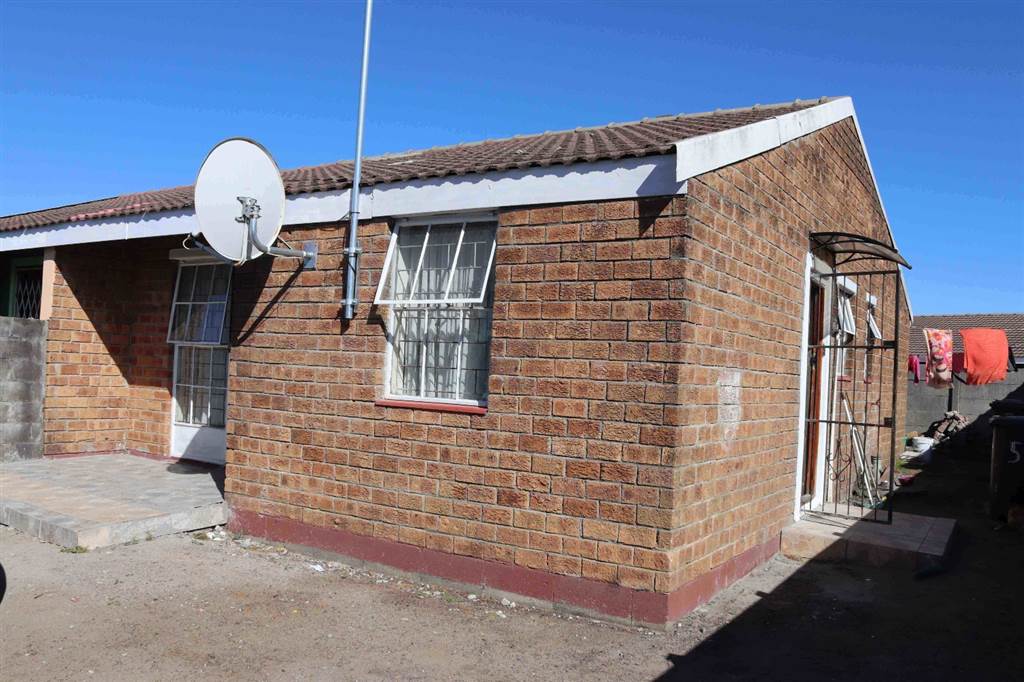 3 Bed House in Nyanga photo number 1