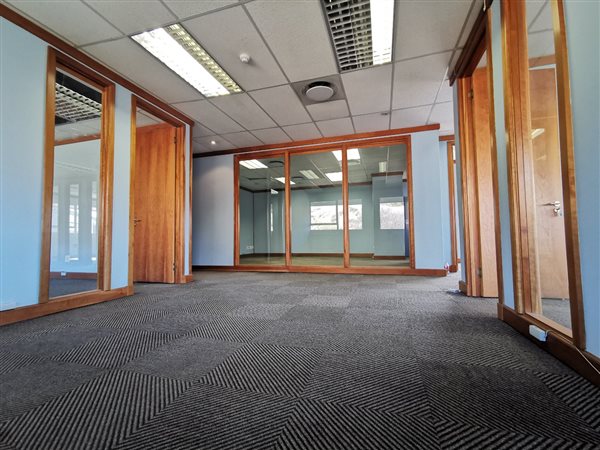 297  m² Office Space in Constantia Kloof