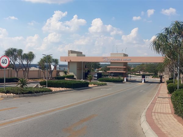 605 m² Land 605 m² Land