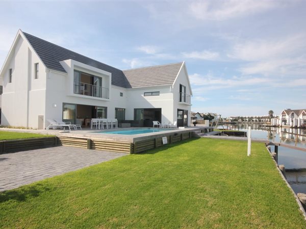 5 Bed House in St Francis Bay Canals
