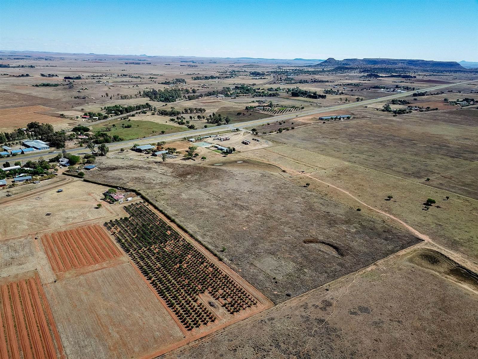 8.6 ha Smallholding in Bloemfontein Farms photo number 2