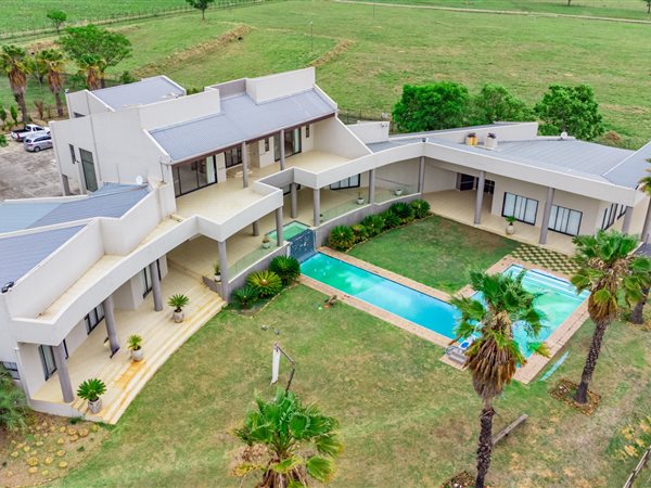 6 Bed House in Bultfontein