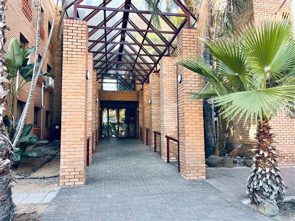 2 853 m² Office Space 2 853 m² Office Space