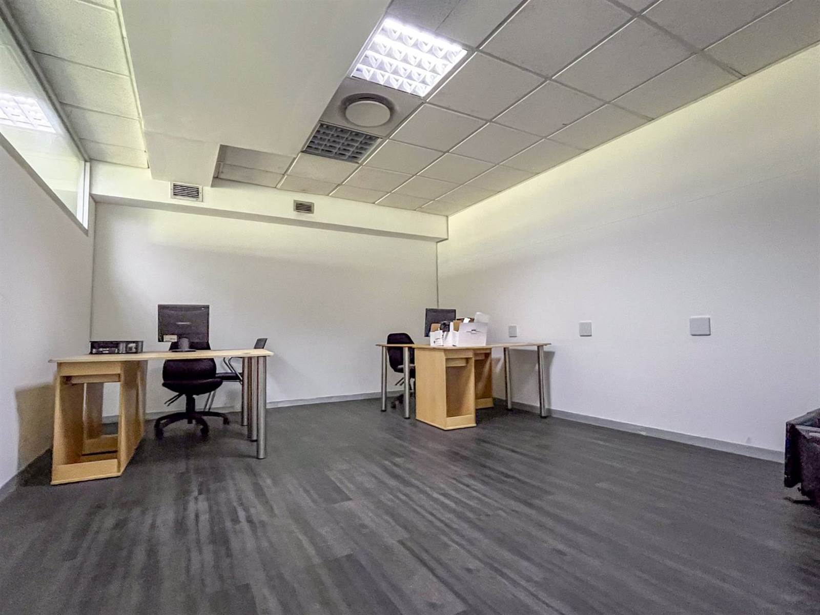 518  m² Office Space in Cape Town City Centre photo number 17