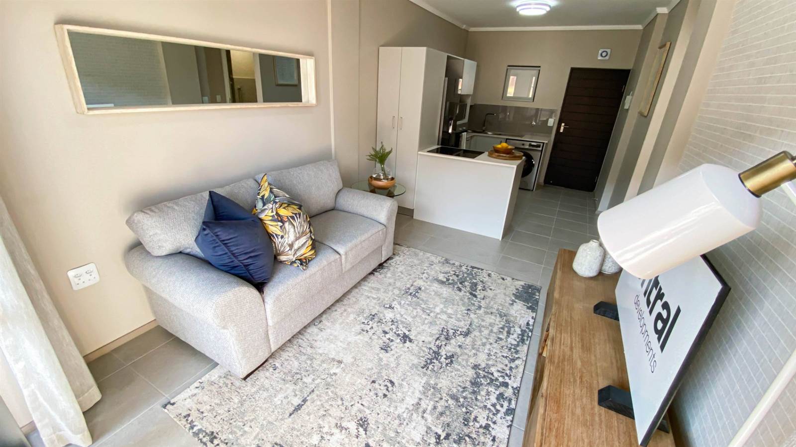 1 Bed Apartment in Roodepoort Central photo number 5
