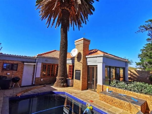 3 Bedroom House 3 Bedroom House
