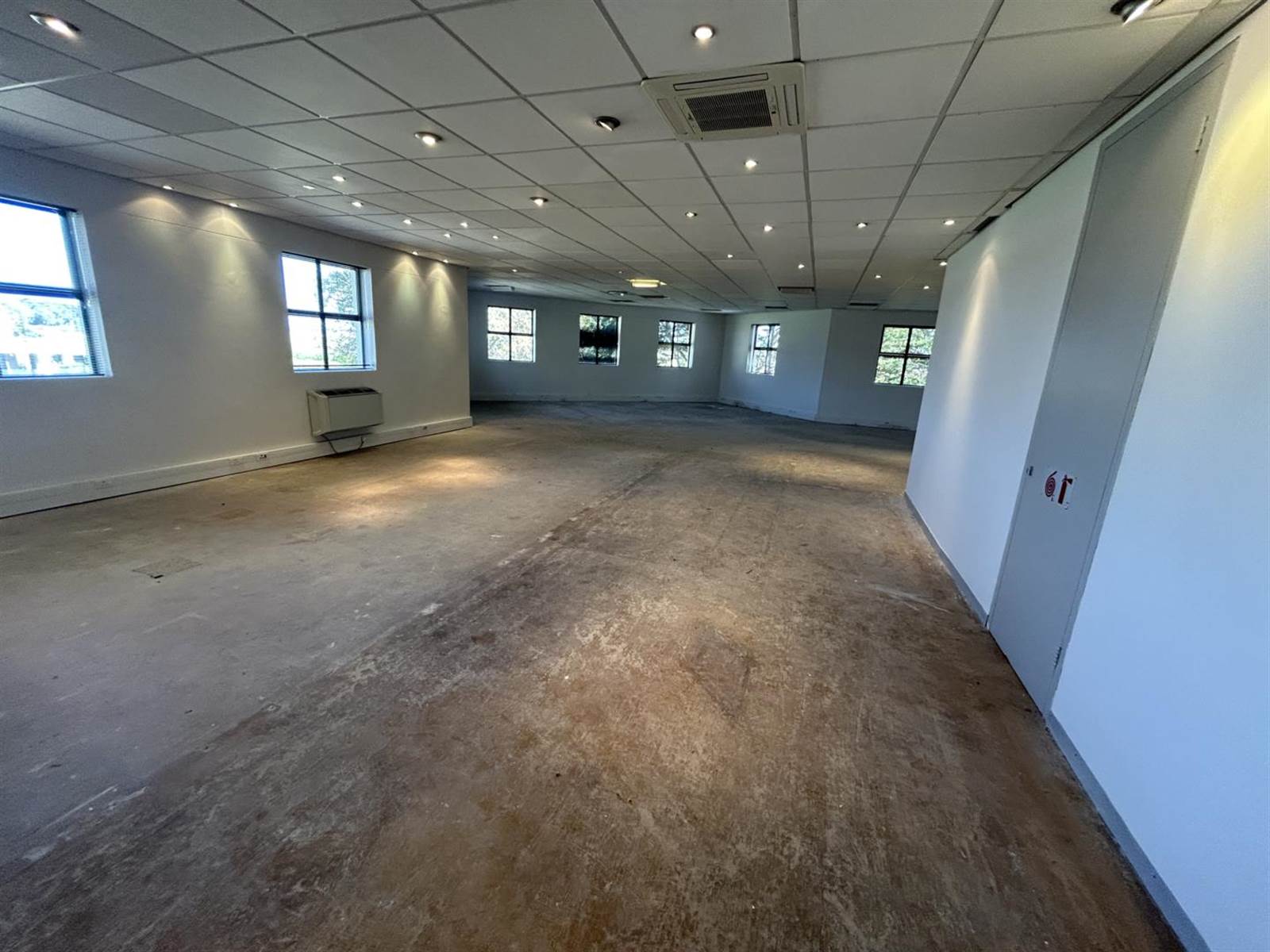 375  m² Office Space in Kenilworth photo number 8