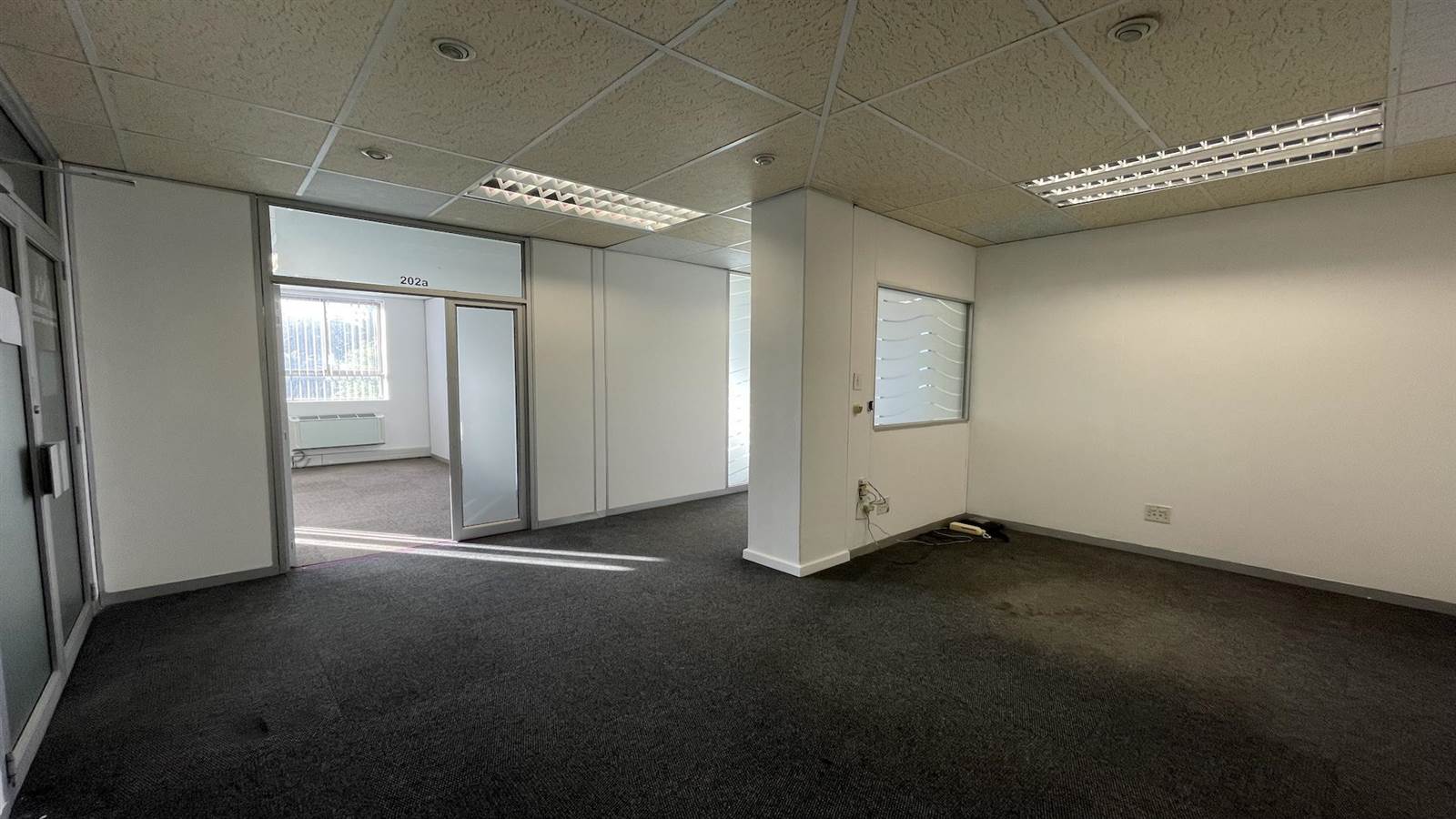 141  m² Commercial space in Tyger Valley photo number 5