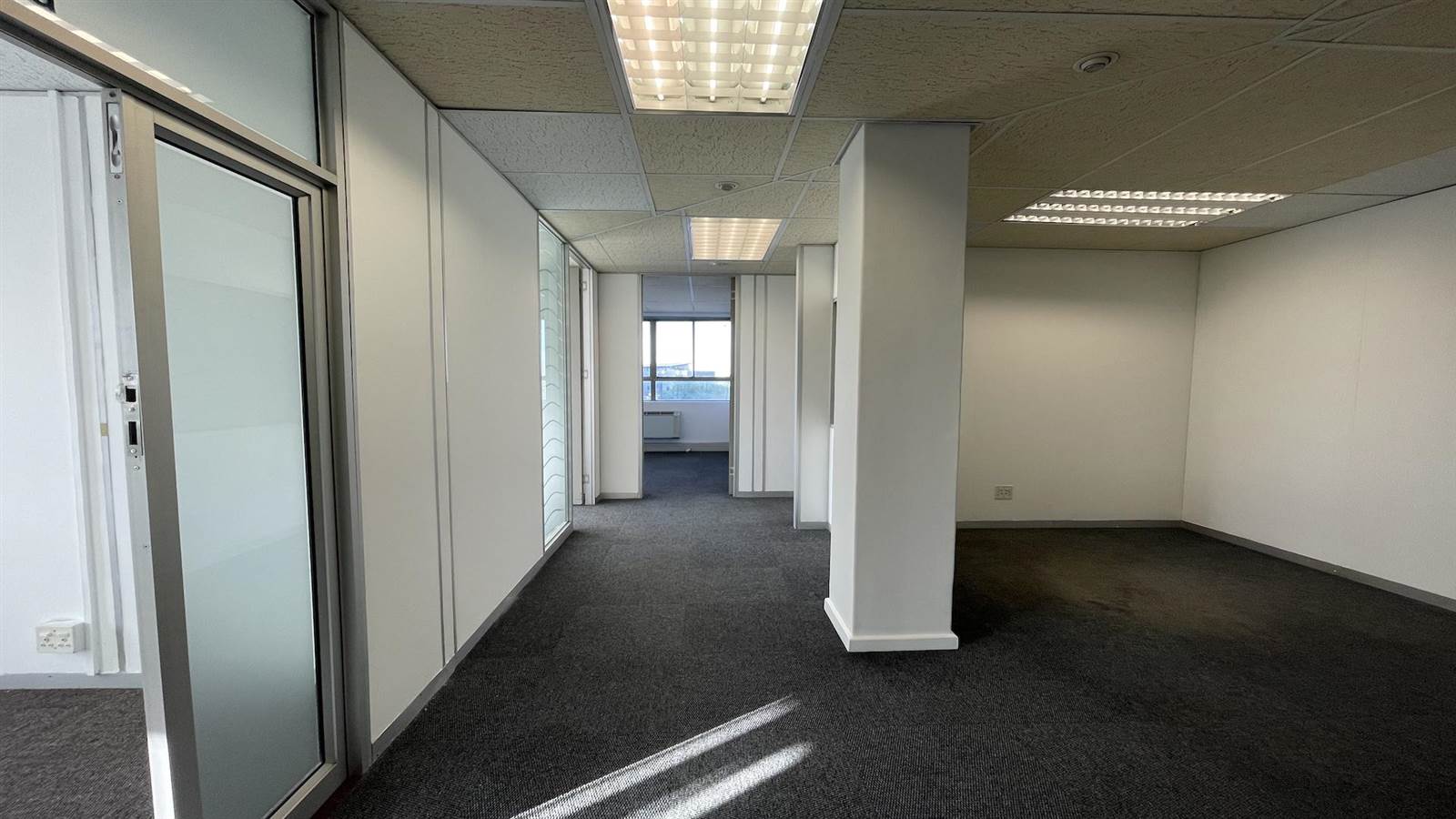 141  m² Commercial space in Tyger Valley photo number 4