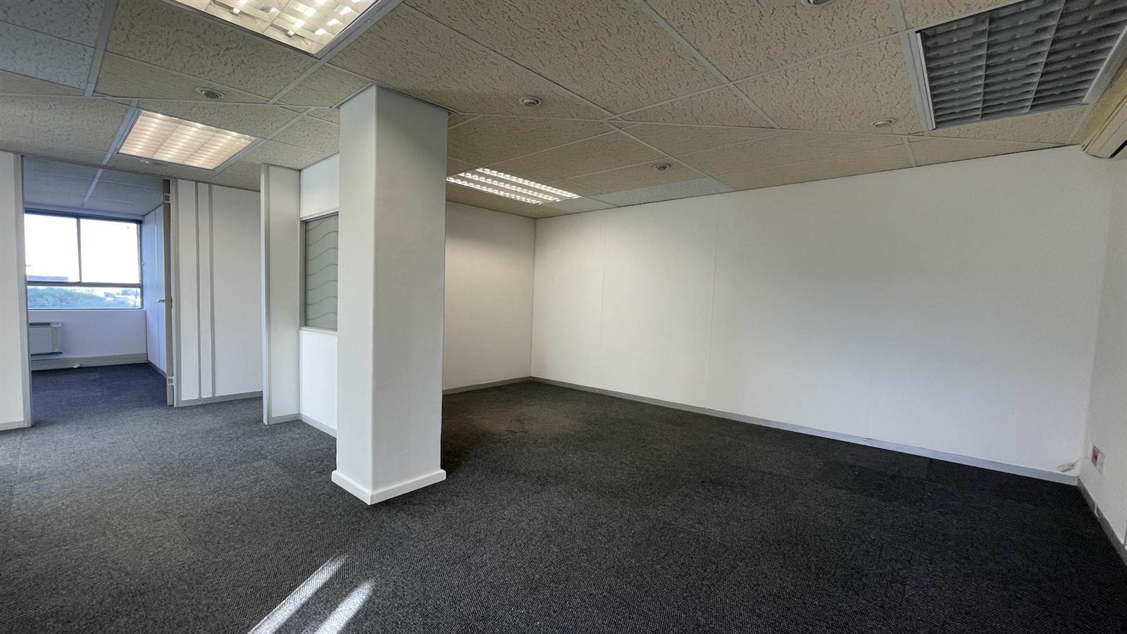 141  m² Commercial space in Tyger Valley photo number 3