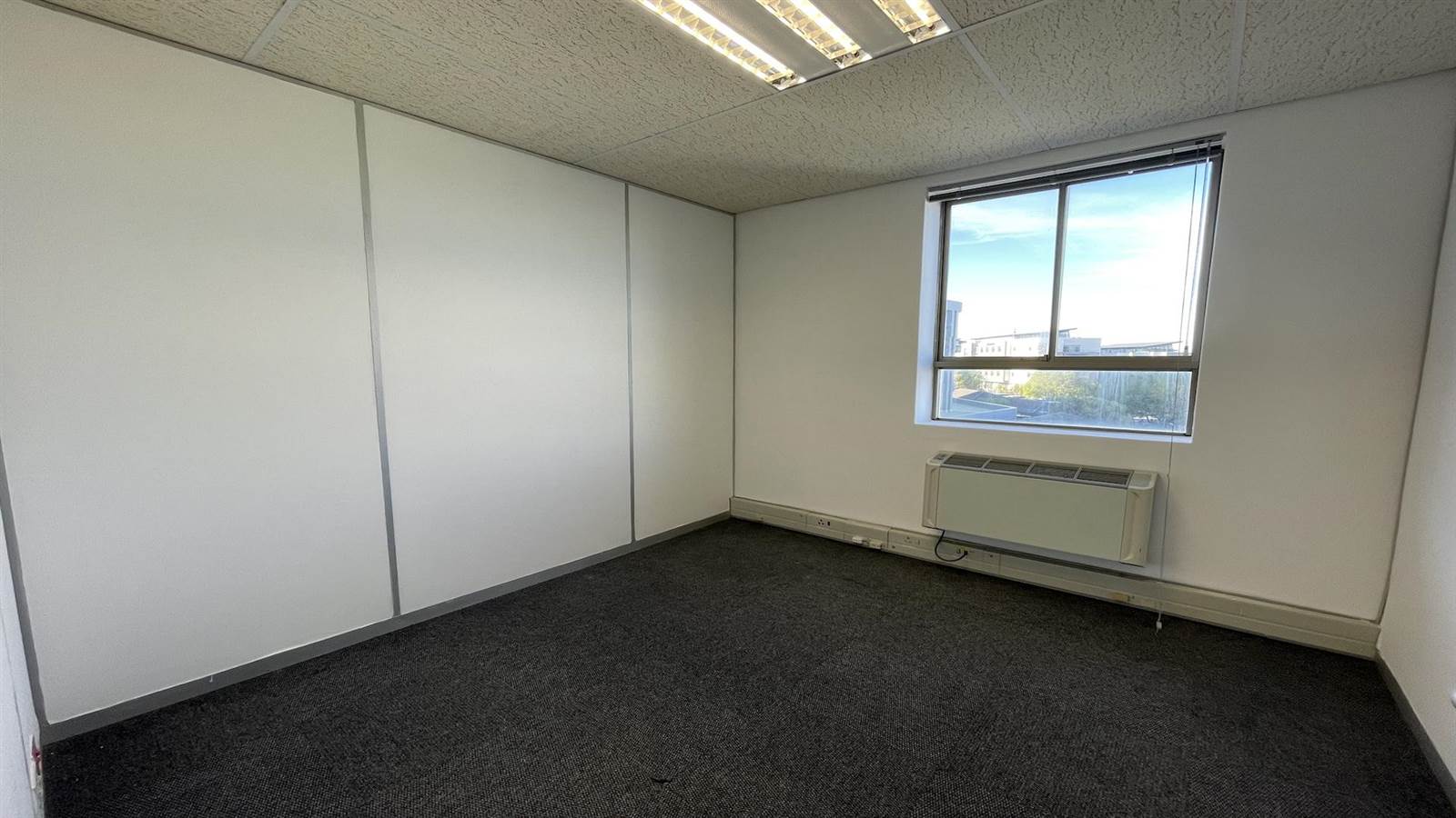 141  m² Commercial space in Tyger Valley photo number 13