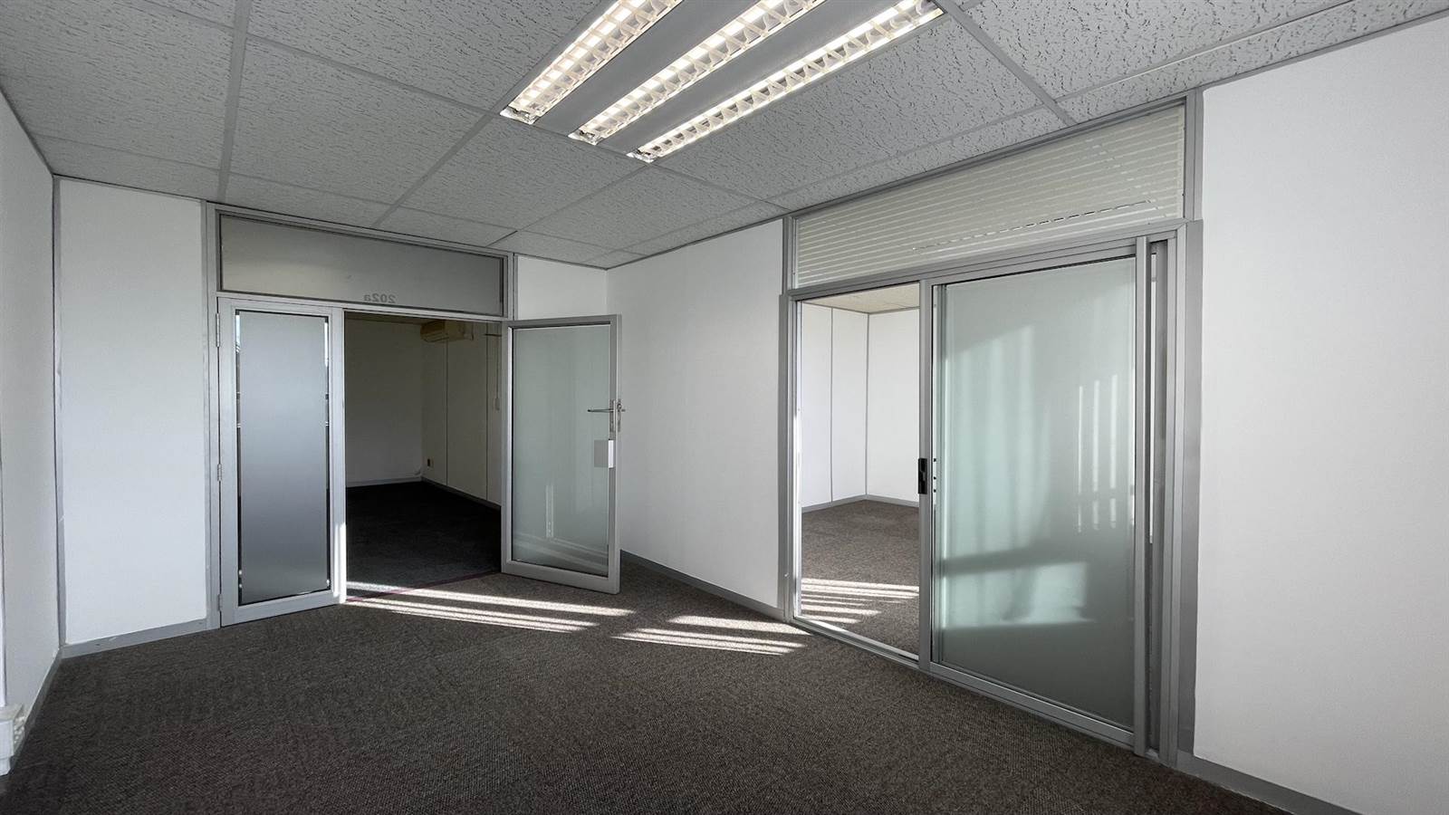 141  m² Commercial space in Tyger Valley photo number 8