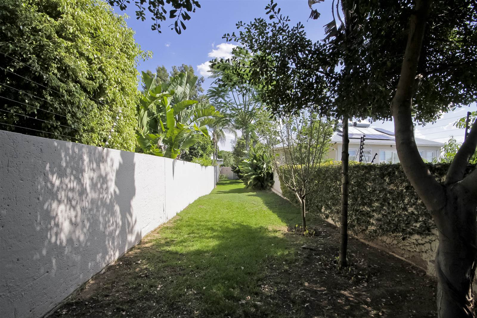 1249 m² Land available in Bryanston photo number 2