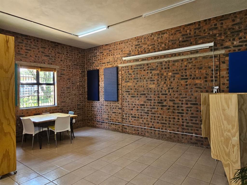 233  m² Commercial space in Howick photo number 6