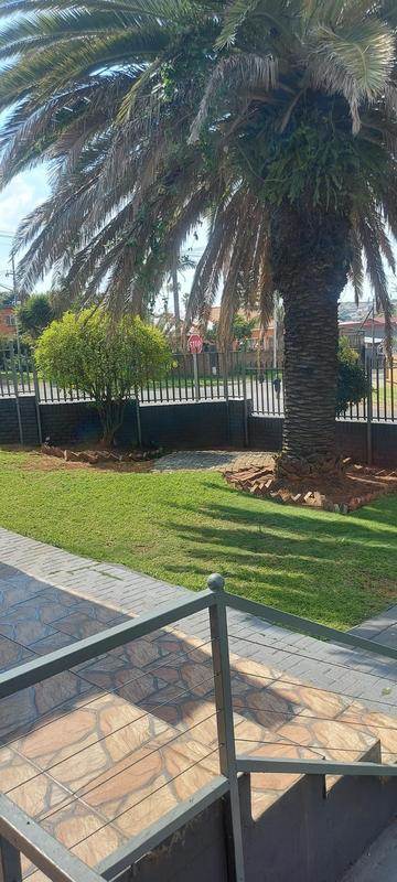 4 Bed House in Laudium photo number 14