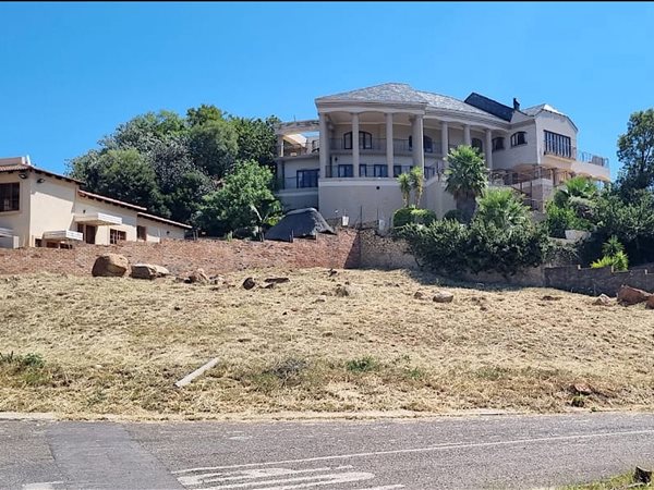 1049 m² Land available in Safari Gardens