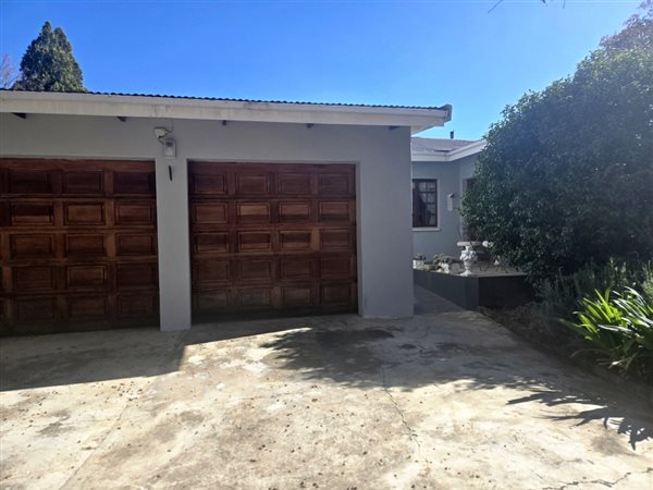 3 Bedroom House 3 Bedroom House