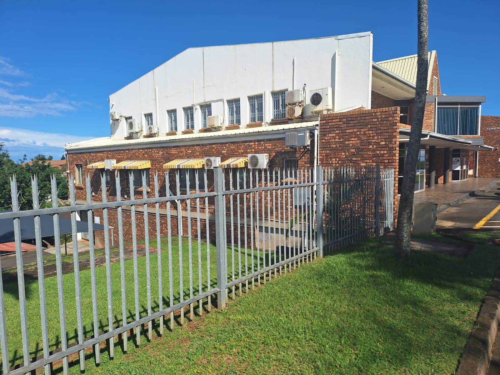 65  m² Commercial space in Empangeni Central photo number 13