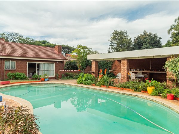 4 Bedroom House 4 Bedroom House