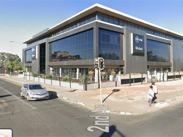 773  m² Commercial space