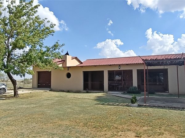 4 Bedroom House 4 Bedroom House