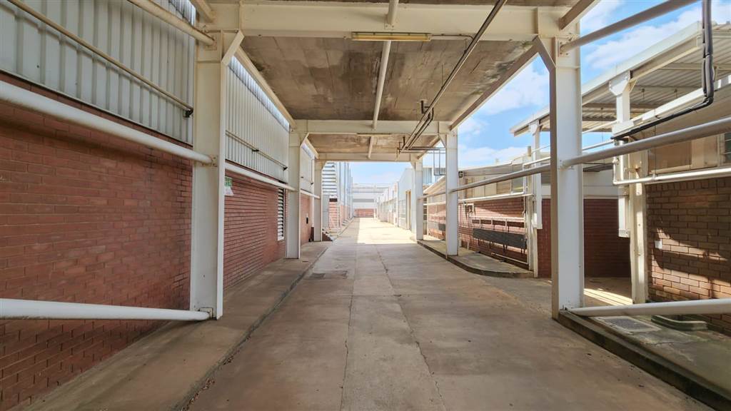 54000  m² Industrial space in Rosslyn photo number 26