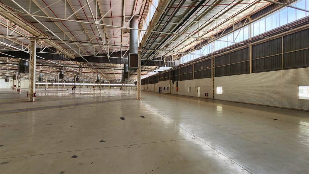 54000  m² Industrial space in Rosslyn photo number 4