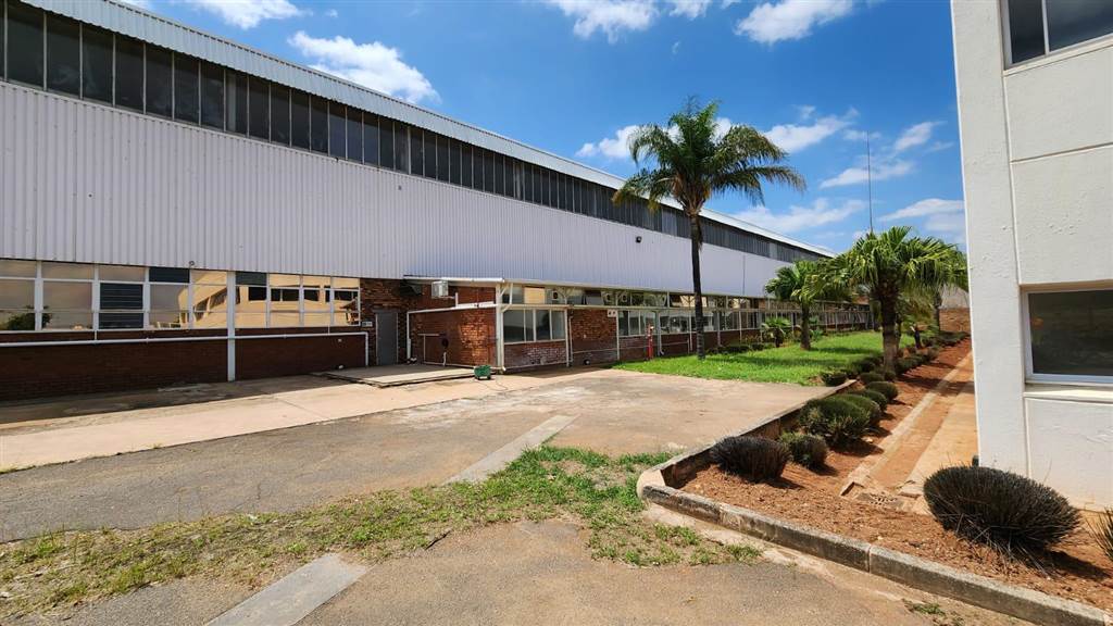 54000  m² Industrial space in Rosslyn photo number 30
